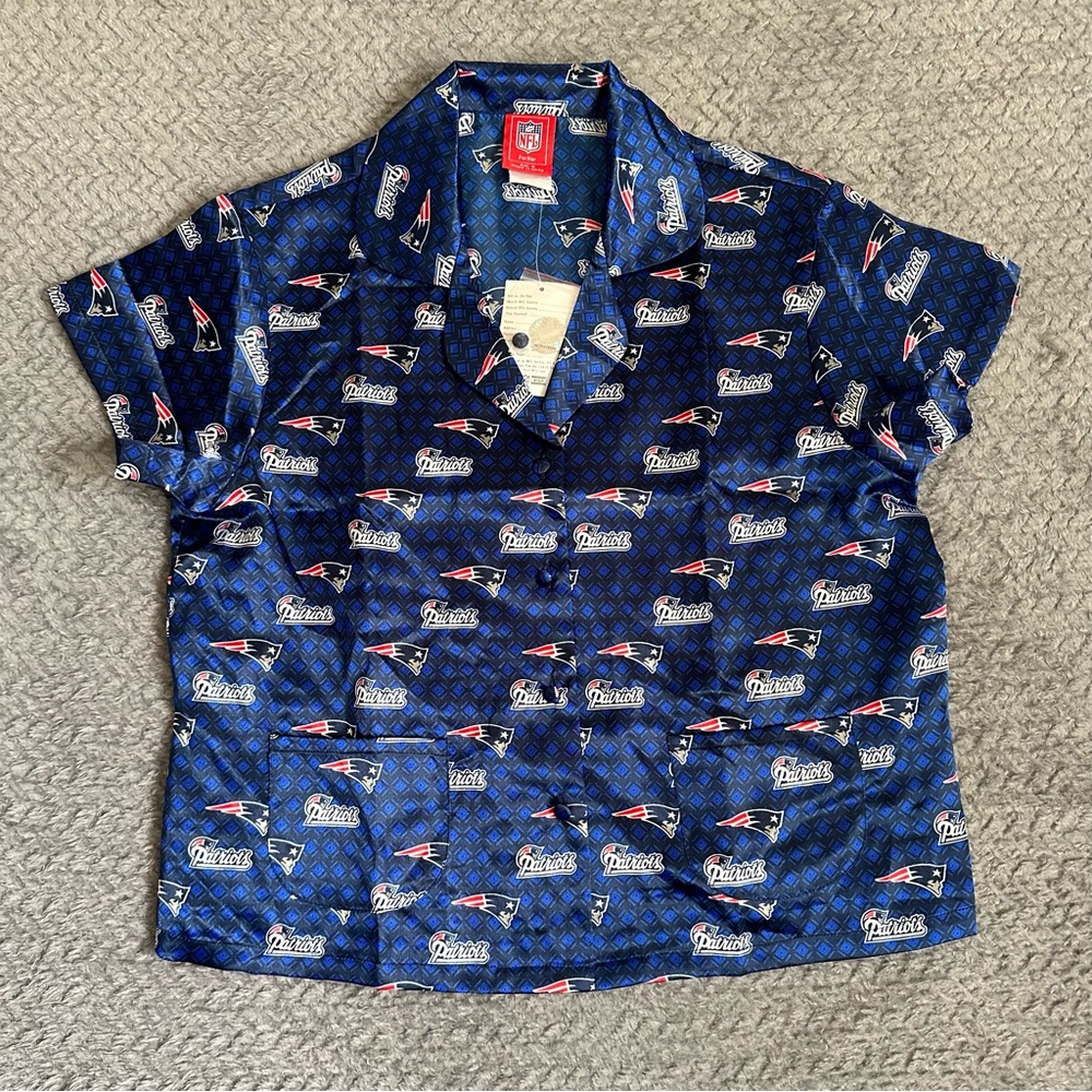 NFL For Her New England Patriots Pattern Sleep Top Size Small NWT